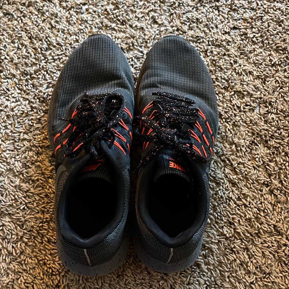 Nike shoes size 10